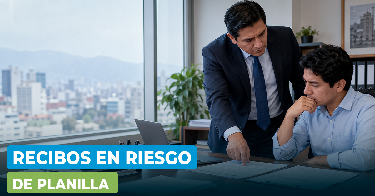 Recibos por honorarios y riesgo de planilla: supervisor dando órdenes a un prestador de servicios en una oficina peruana.